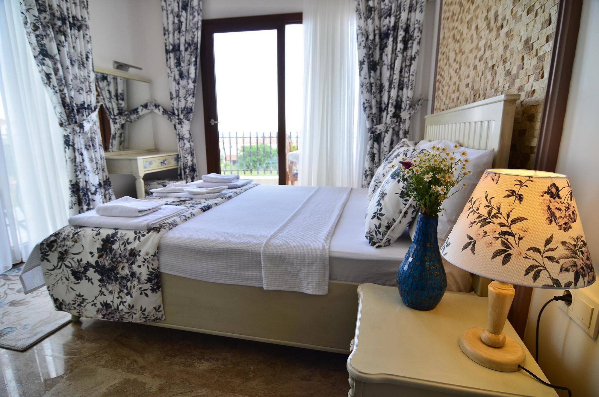 Cunda Paradise Butik Otel Айвалик Екстер'єр фото